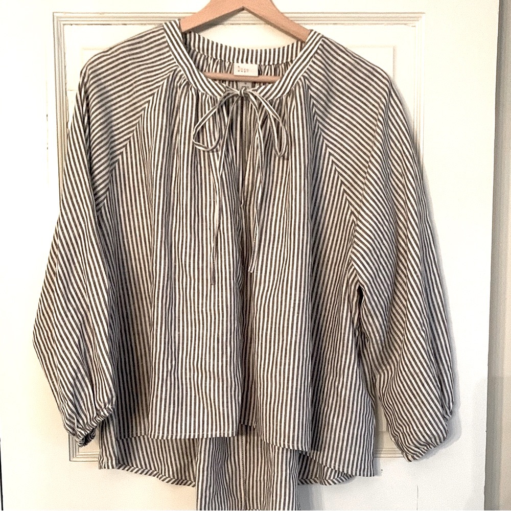 NWOT Gray and White Striped Linen blend loose fit boho top
